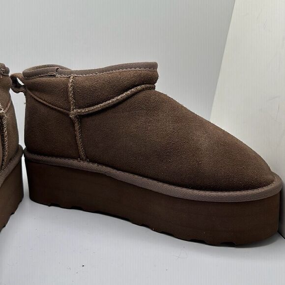 CUSHIONAIRE Women's Genuine Suede pull on platform boot +Memory Foam 8 TAUPE - Picture 6 of 7